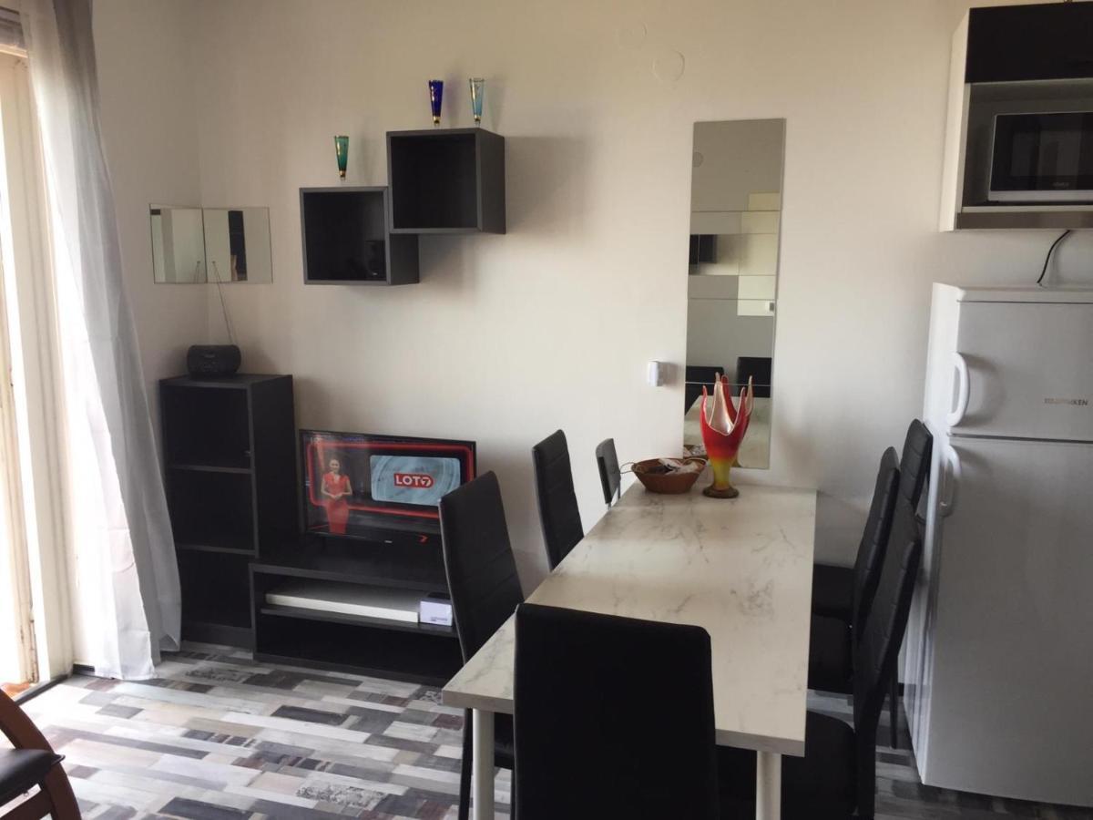 Apartman Andi Fiume Esterno foto